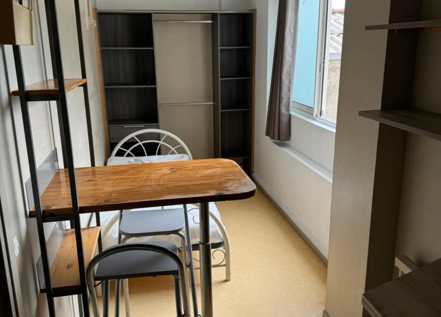 דירה ואלנס Studio Pour Etudiant 27